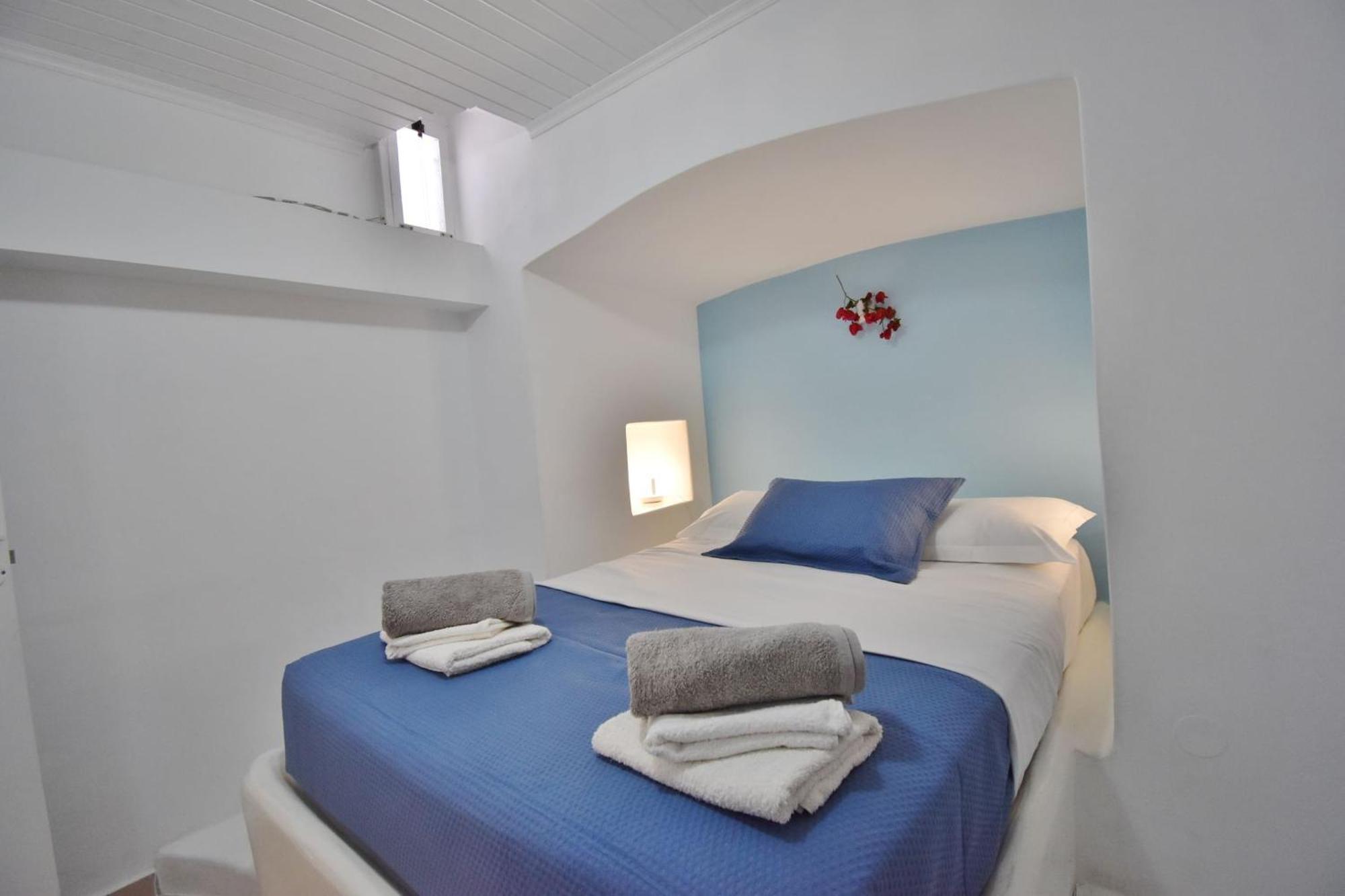 Blue Mare Apartments On The Beach Firopotamos 객실 사진