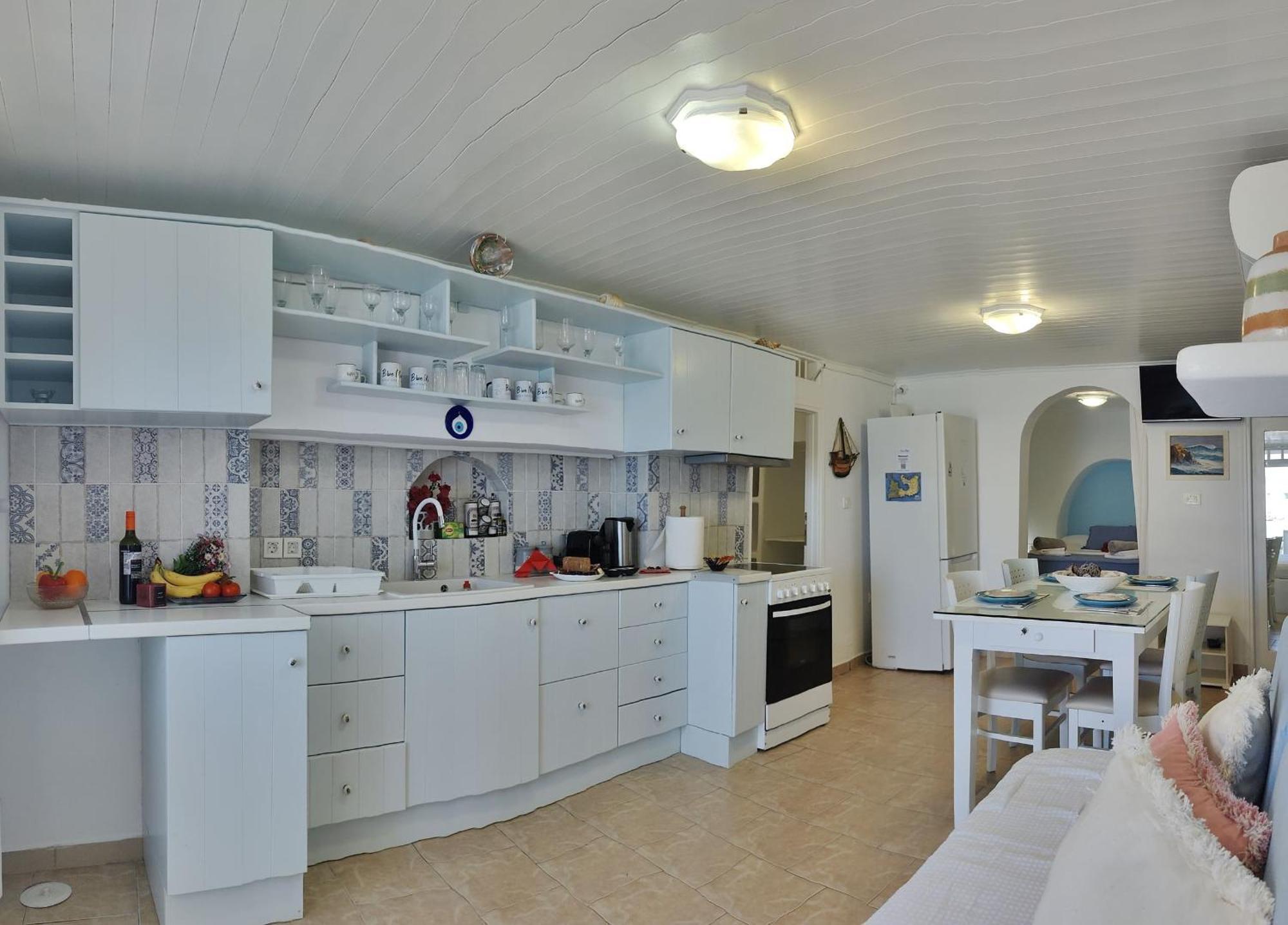 Blue Mare Apartments On The Beach Firopotamos 객실 사진