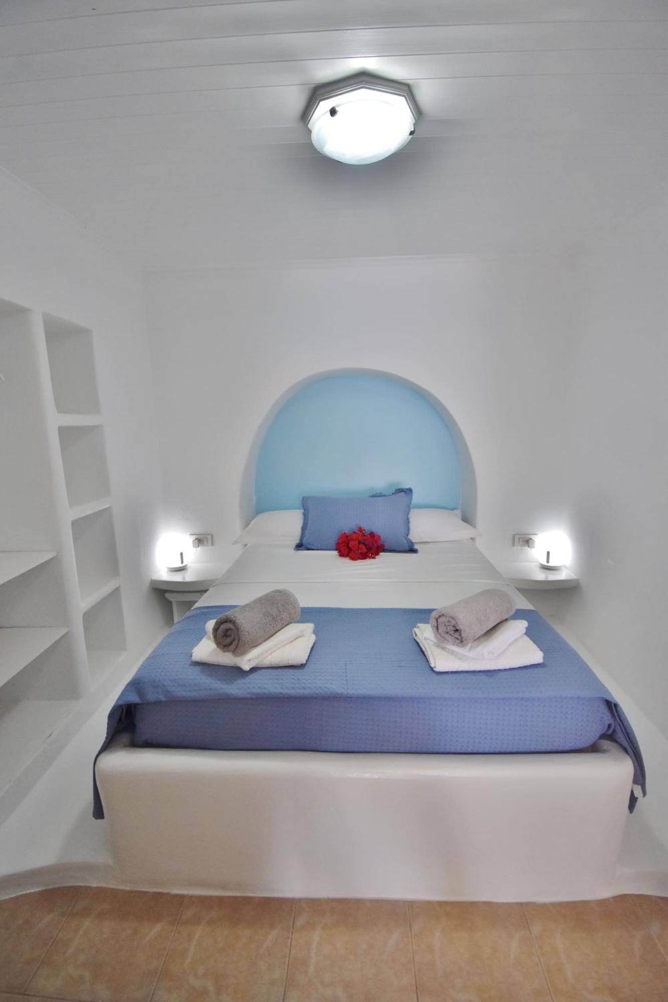 Blue Mare Apartments On The Beach Firopotamos 객실 사진