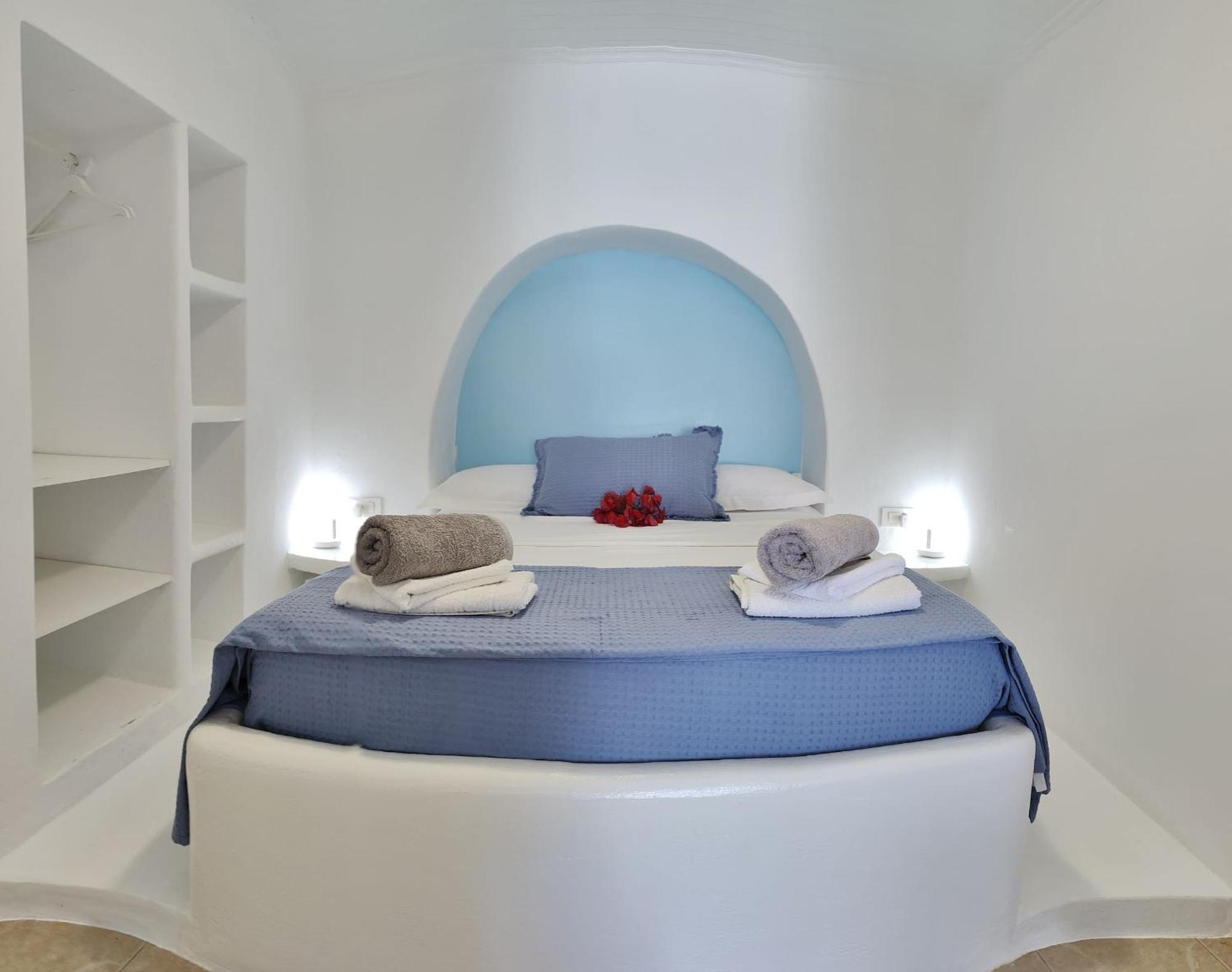 Blue Mare Apartments On The Beach Firopotamos 객실 사진
