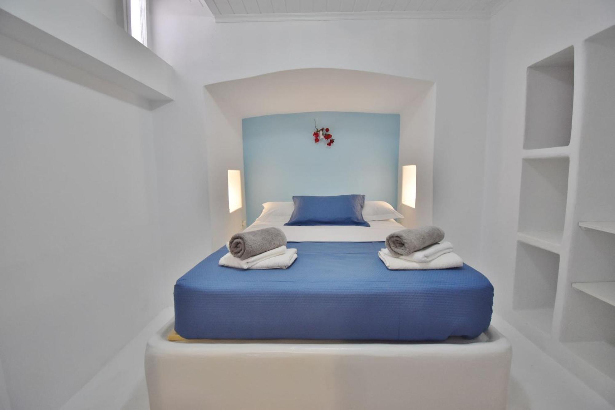 Blue Mare Apartments On The Beach Firopotamos 객실 사진