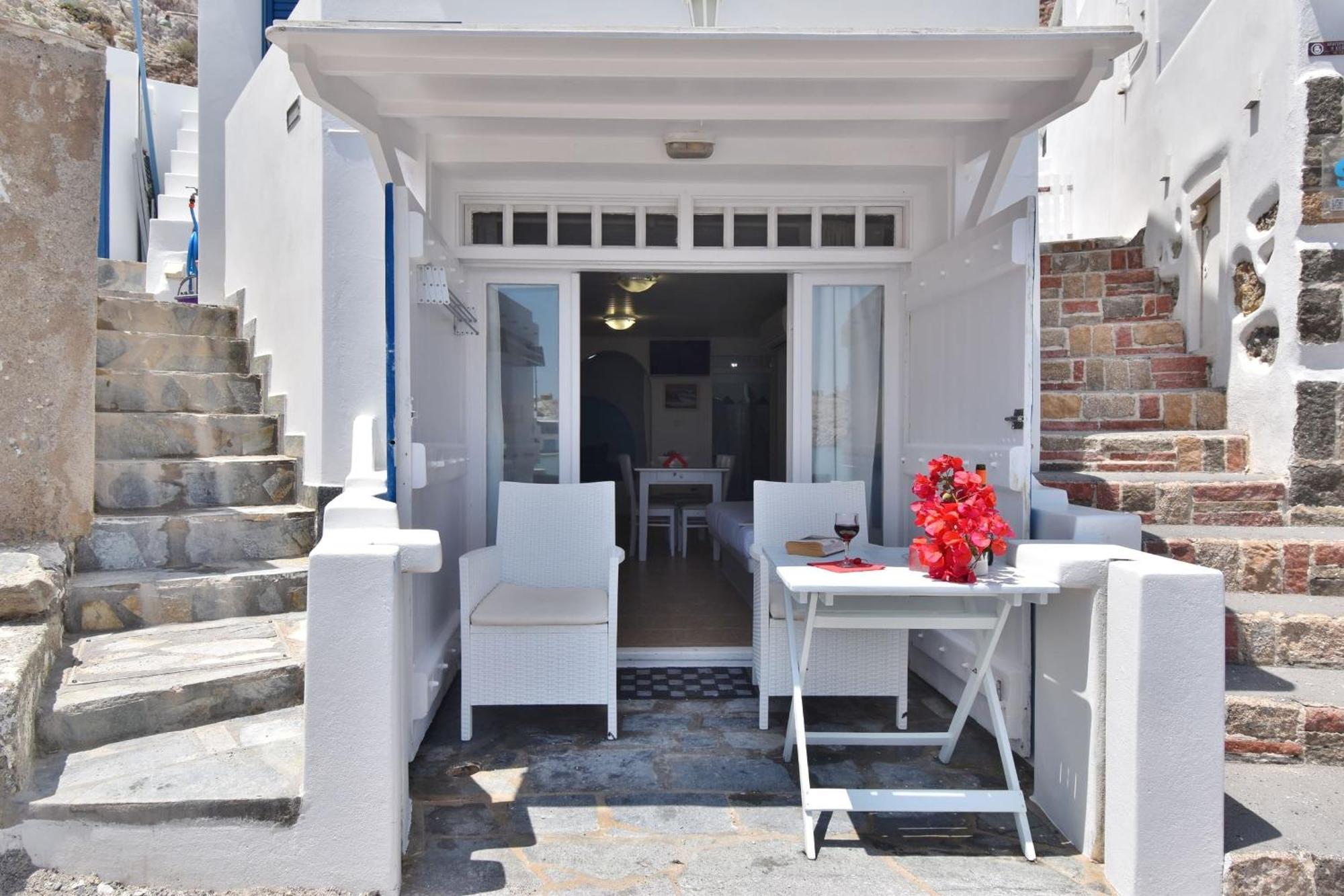 Blue Mare Apartments On The Beach Firopotamos 객실 사진